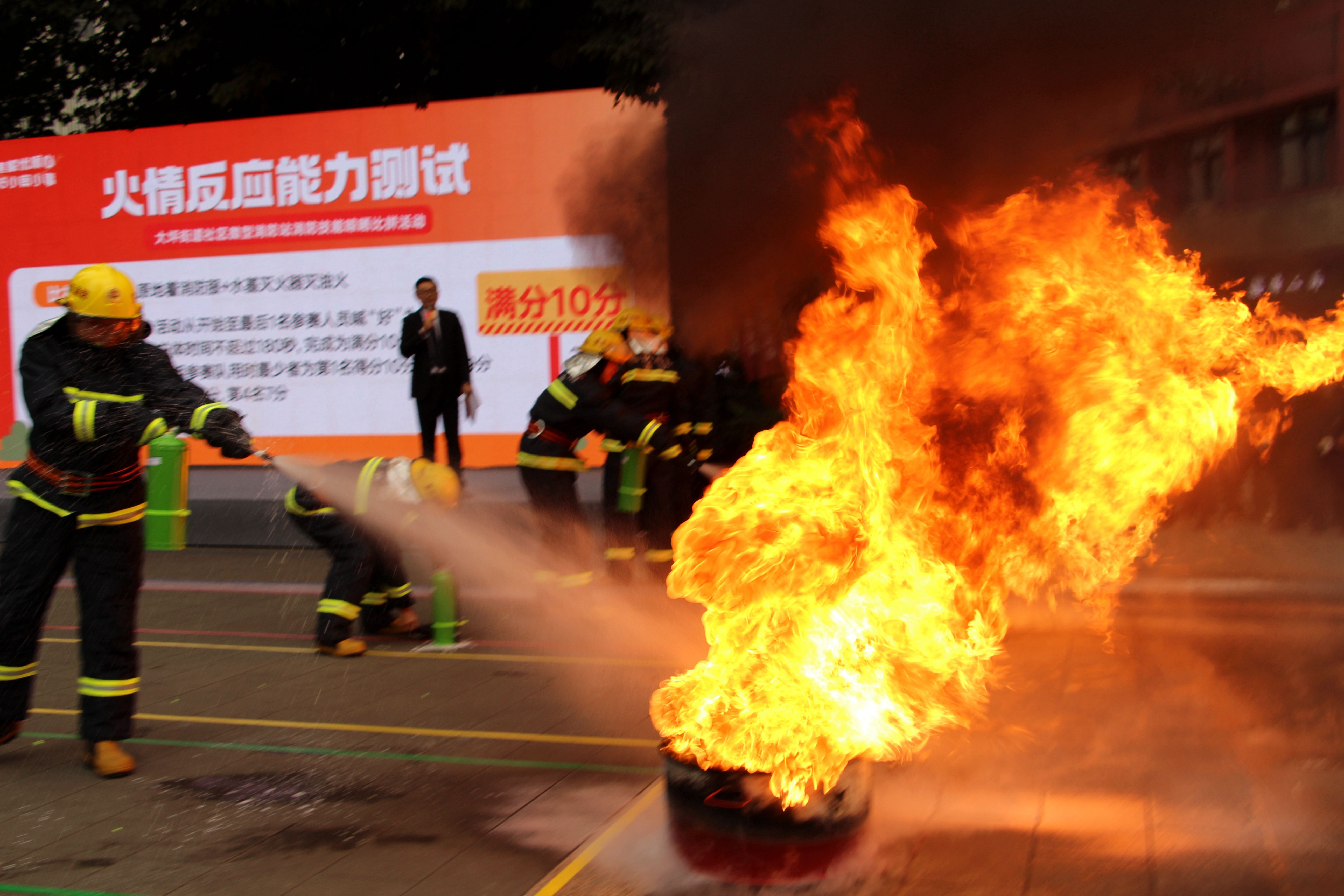 亮“绝活”!比“绝招”!赛“绝技”! 亮“绝活”!比“绝招”!赛“绝技”!