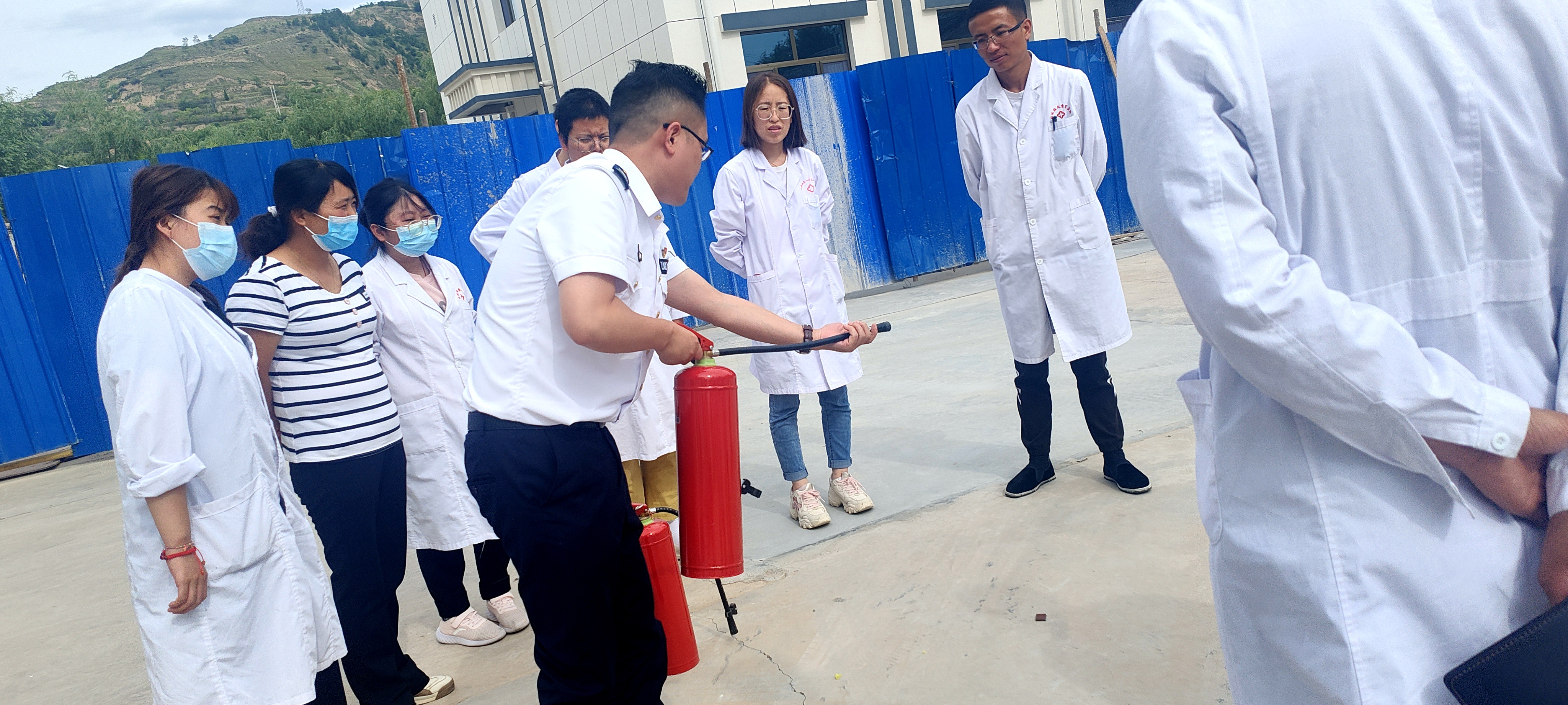 兰州分中心为临洮县残疾人托养中心开展消防安全培训及演练活动 兰州分中心为临洮县残疾人托养中心开展消防安全培训及演练活动